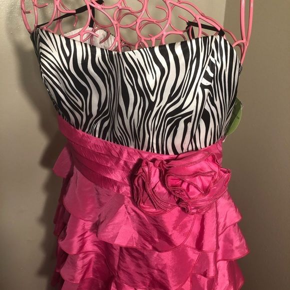 Windsor prom dress - Picture 5 of 14